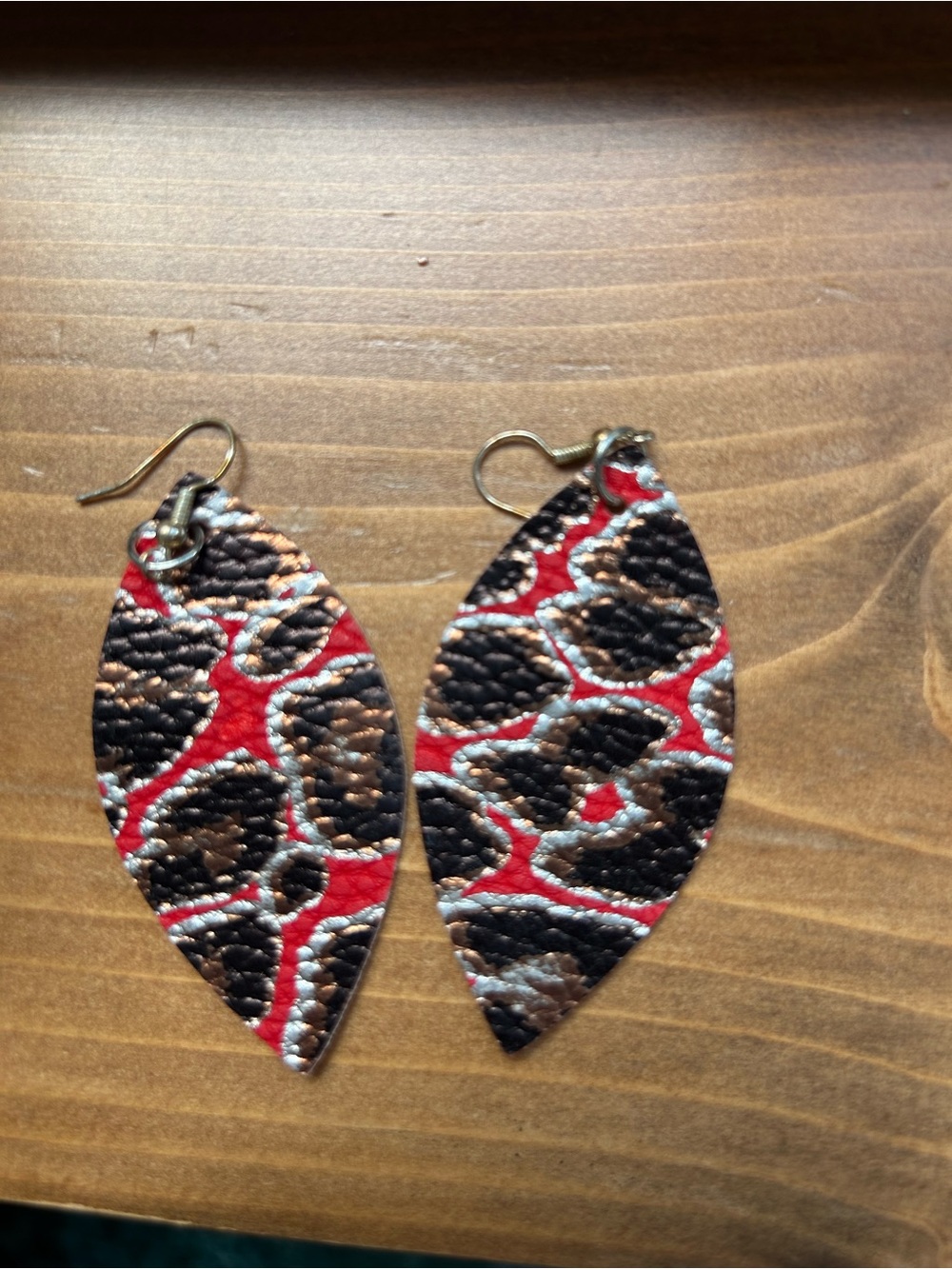 Red Leopard-Pattern Leaf Drop Earrings